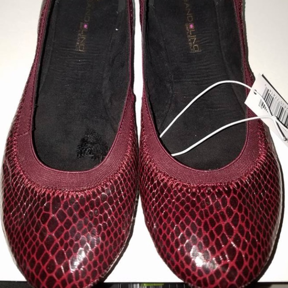NIB Bandolino Flats